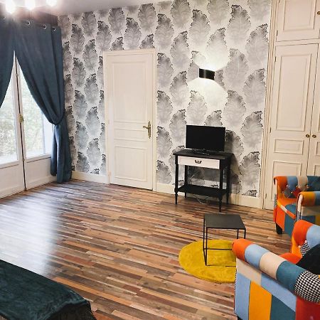 Les Genebruyeres - L'Histoire D'Un Reve Bed and Breakfast Aubigny-sur-Nère Eksteriør billede